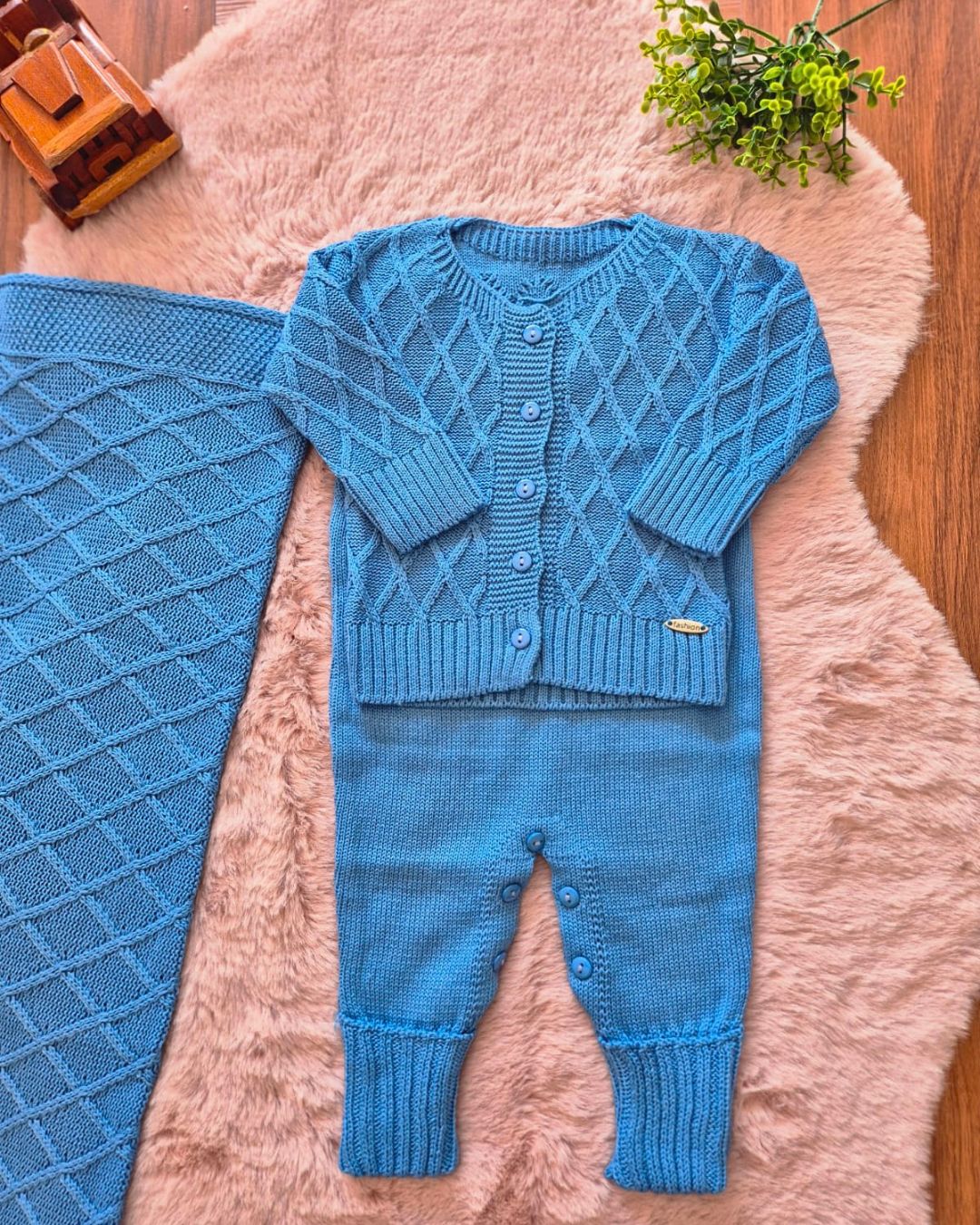 Saída de Maternidade em Tricot Antialérgico - Azul