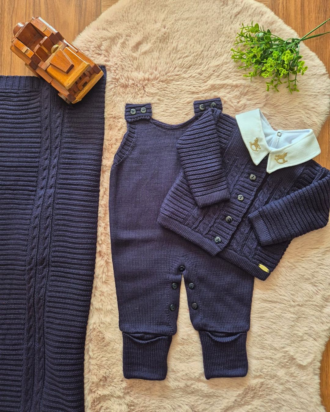 Saída de Maternidade em Tricot Antialérgico - Azul Marinho