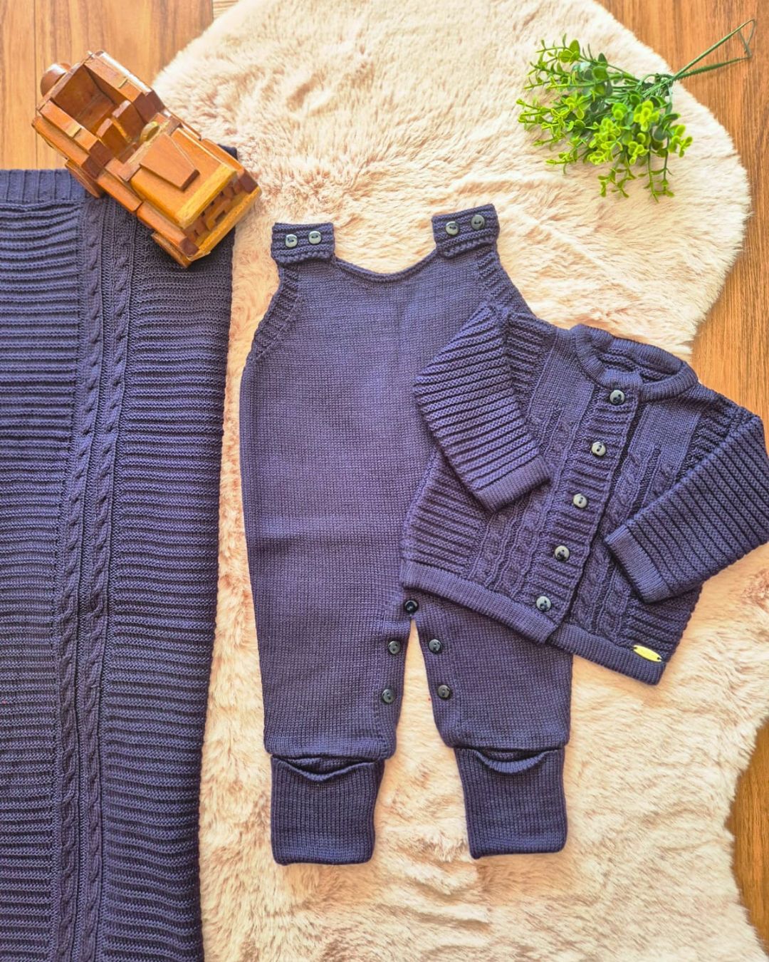 Saída de Maternidade em Tricot Antialérgico - Azul Marinho