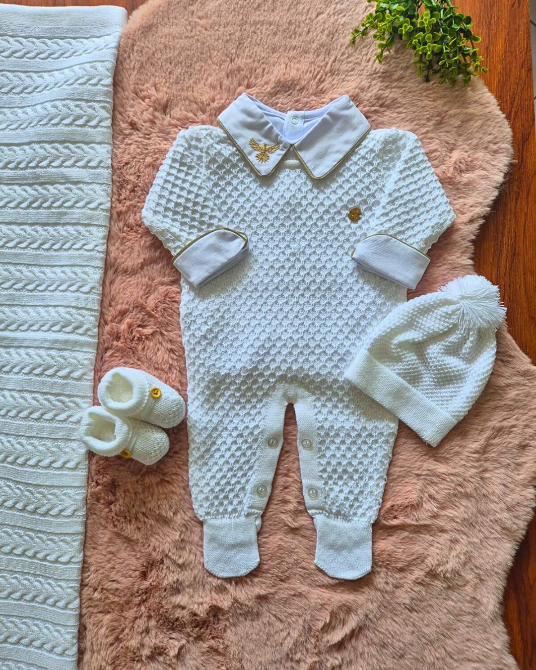 Saída de Maternidade em Tricot Antialérgico - Branco