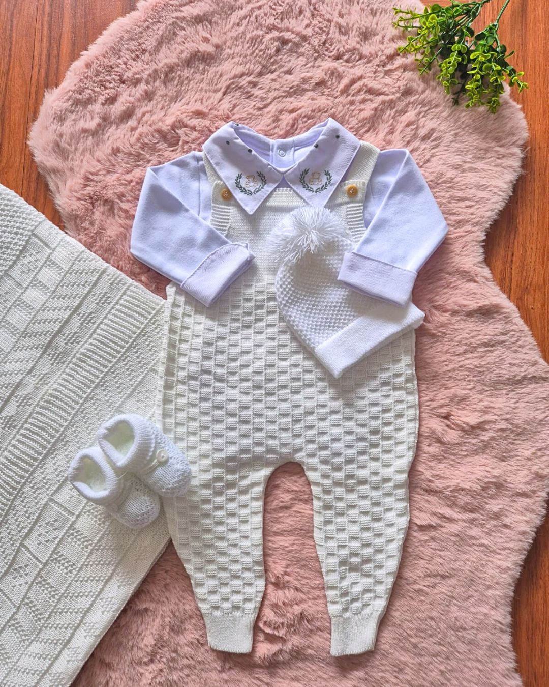 Saída de Maternidade em Tricot Antialérgico - Branca