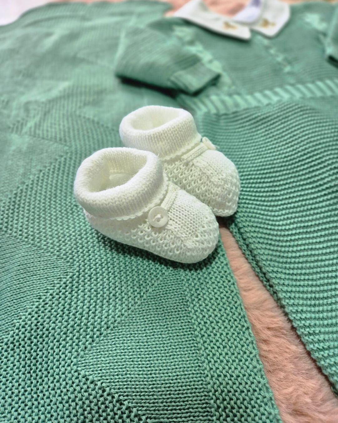 Saída de Maternidade em Tricot Antialérgico - Verde Claro