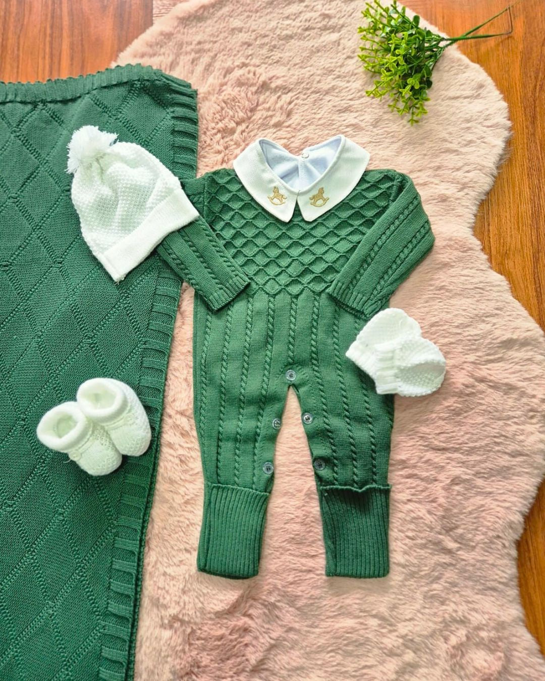 Saída de Maternidade em Tricot Antialérgico - Verde