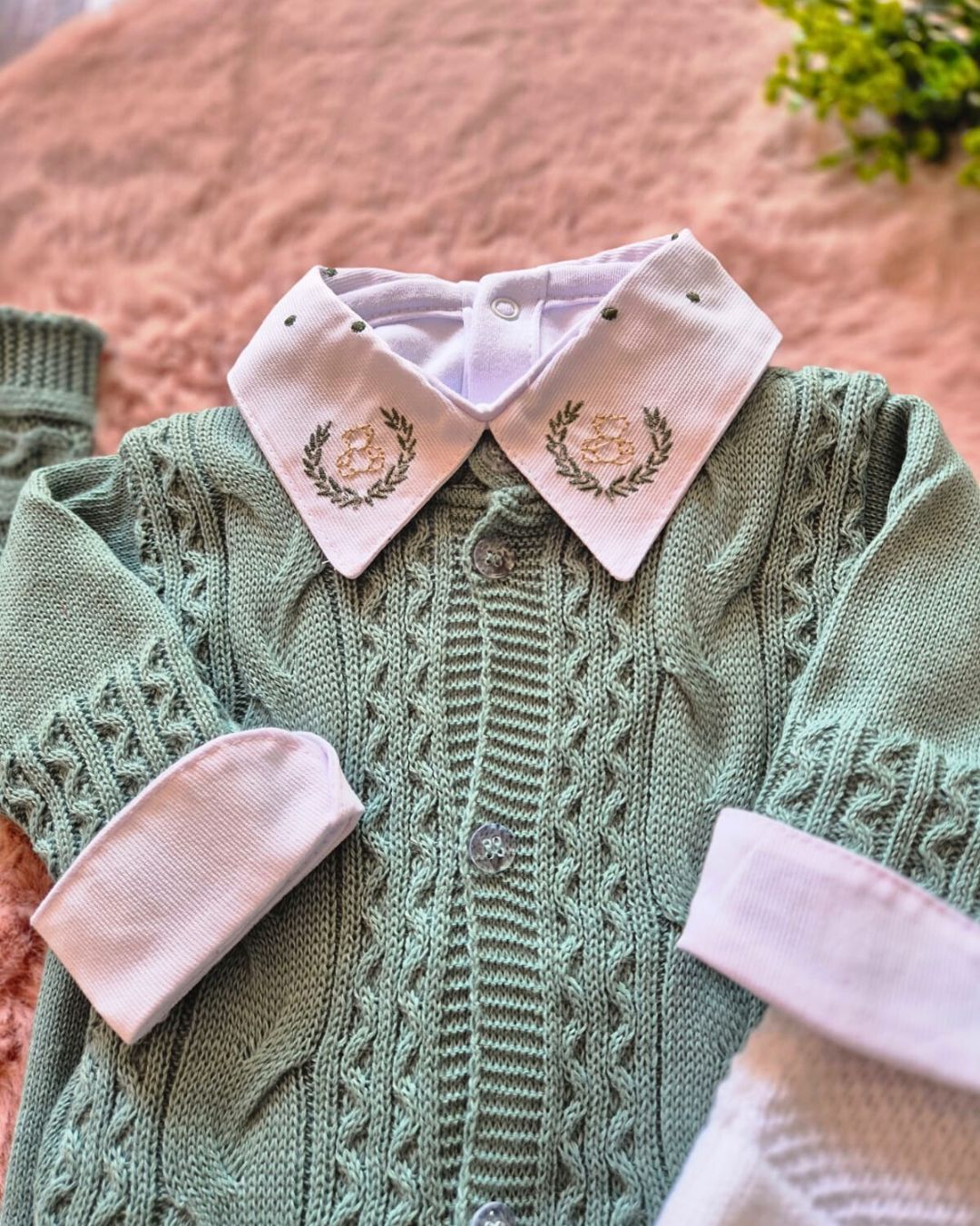 Saída de Maternidade em Tricot Antialérgico - Verde Oliva