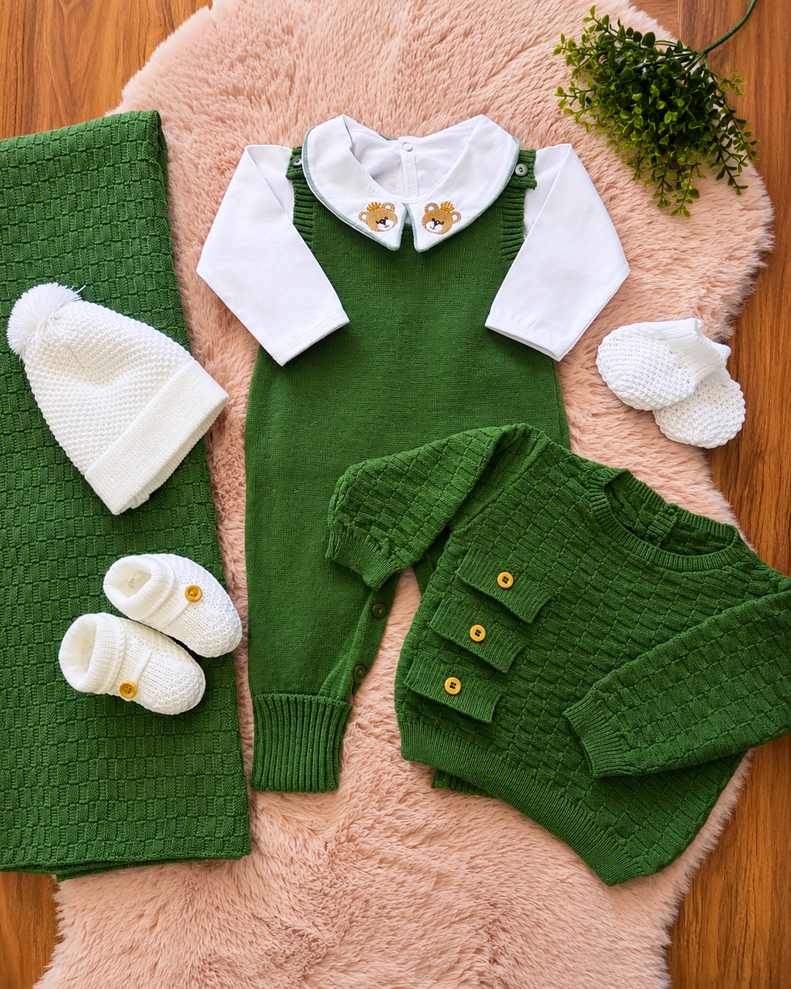 Saída de Maternidade em Tricot Antialérgico - Verde