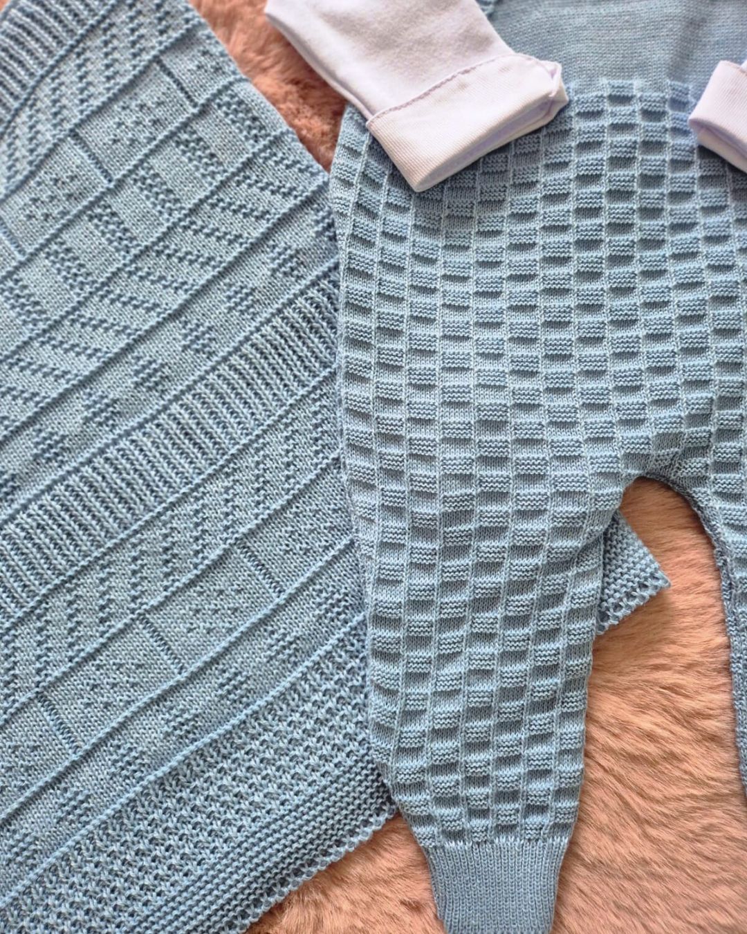 Saída de Maternidade em Tricot Antialérgico - Azul Bebê