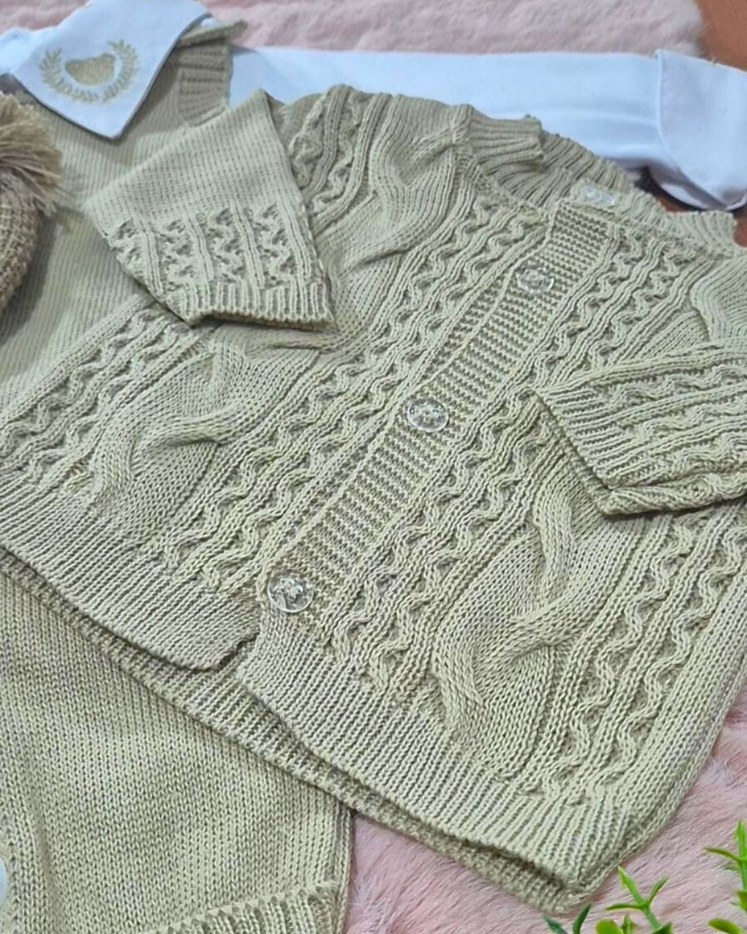 Saída de Maternidade em Tricot Antialérgico - Areia