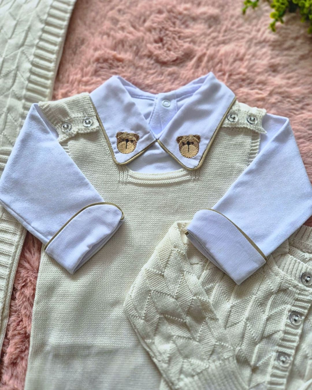 Saída de Maternidade em Tricot Antialérgico - Off White Quadriculada