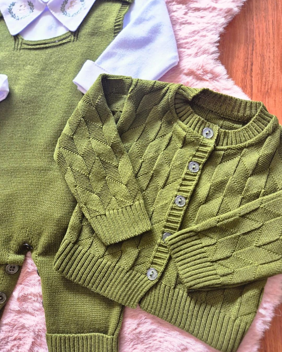 Saída de Maternidade em Tricot Antialérgico - Verde