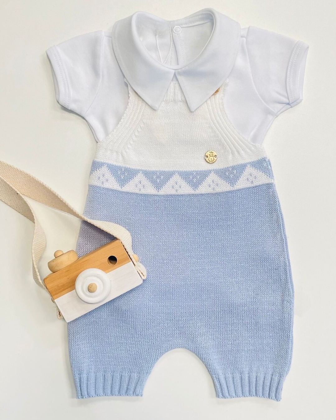 Conjunto Batizado Azul e Branco – Jardineira + Body com Gola